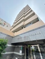 メゾン西梅田の外観