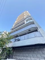 プレサンス大阪ゲートシティの外観