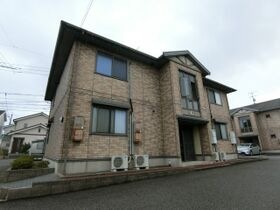 グランシャリオ堀川C棟の外観