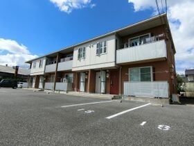 パインデュー A棟の外観