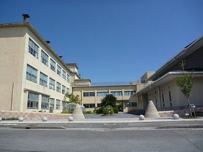啓成小学校