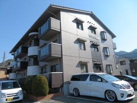 レジデンス柏原の外観