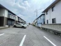 駐車2台無料となっています♪