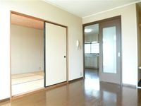 和室(6帖)・洋室(6帖)♪