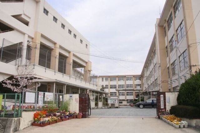 福岡市立賀茂小学校