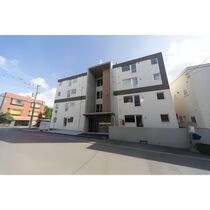 ブルーイング本町の外観