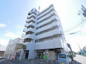 ローヤルハイツ伏古の外観