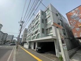 ファランドール宮の森の外観