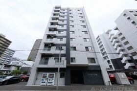 グラードエルヴィータ円山の外観