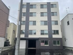 プルミエール山鼻南の外観