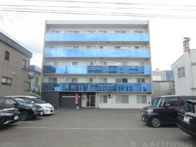 コローレ伏見の外観