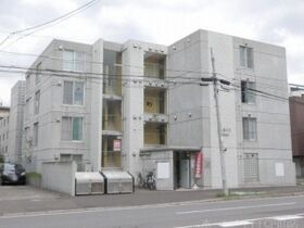 ゼスティ医大前の外観