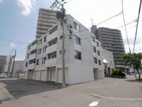 グランディール伏見の外観