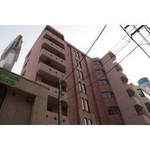 ラプラス裏参道の外観
