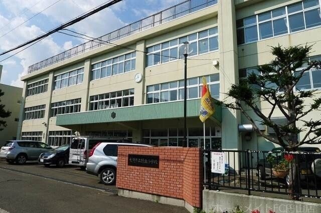 緑丘小学校