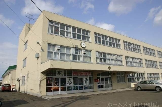 写真:札幌市立西陵中学校