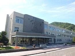 山鼻中学校