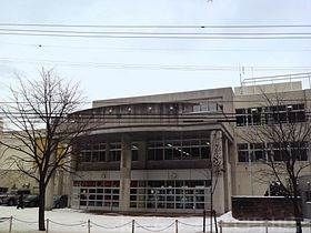 山鼻南小学校