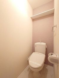 ゆったりとした空間のトイレです
