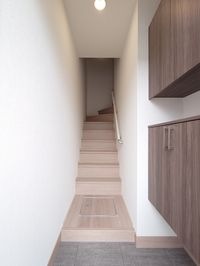 収納もある玄関です