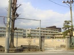西小学校