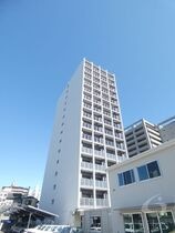 LUXENA KADOMAの外観