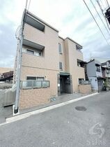 レクラン小路東の外観