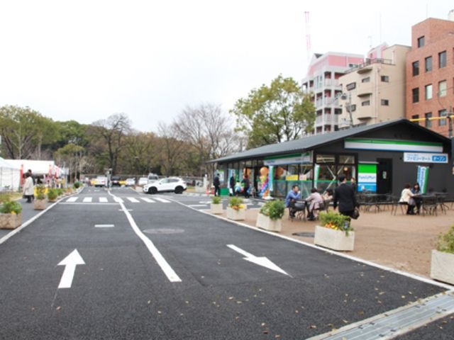 ファミリーマート天王寺公園茶臼山店