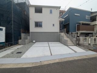 写真:富田林市宮甲田町戸建の外観