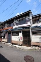 堺市東区引野町テラスハウスの外観