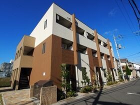 スリーハーブズ狭山Ⅰ番館の外観
