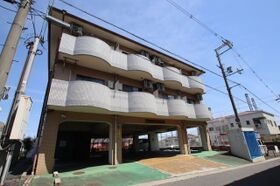 セインツ1号館の外観