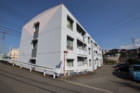 ウエストリバーの外観