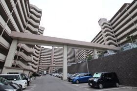 メゾンドールウイングヒルズ参番館の外観