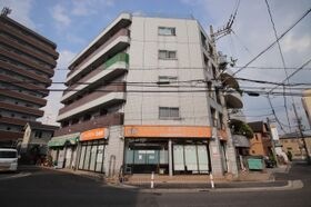 エスティライフ富田林の外観