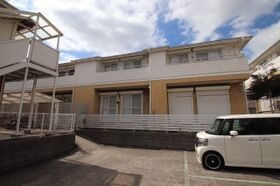 リトルバレイA棟の外観