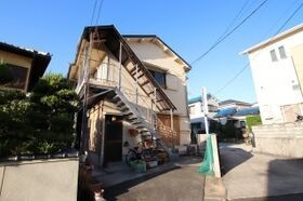 サニーハイツ(深井清水町)の外観