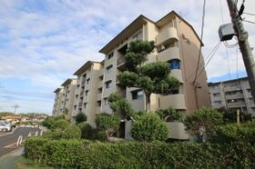 新檜尾台第四次住宅18号棟の外観