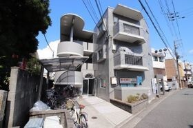 ロイヤルハイツ深井清水の外観