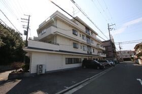 クレイドル深井の外観