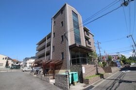 EverGreen泉ヶ丘1号館の外観