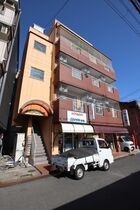 ルミエール旭ヶ丘の外観