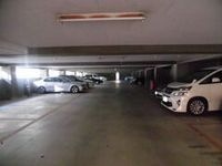 地下駐車場
