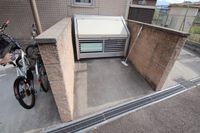 敷地内ゴミ捨場