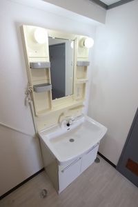 独立洗面台