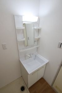 独立洗面台