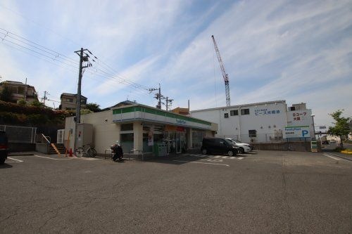 ファミリーマート 伏屋町三丁目店