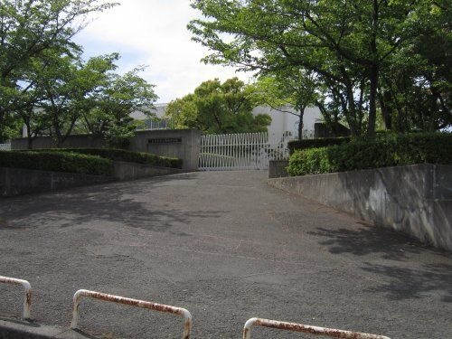 葛城中学校