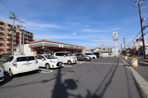 セブンイレブン河内長野楠町西店