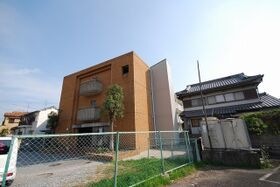 石垣ハイツの外観